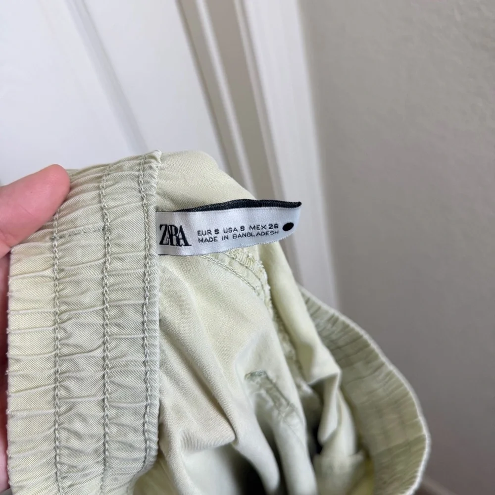 Zara Wide-Leg Drawstring Pants in light olive green size S
